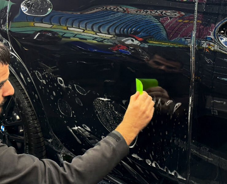 PPF professionale: protezione trasparente, auto rigenerante e duratura per preservare la vernice dell’auto.